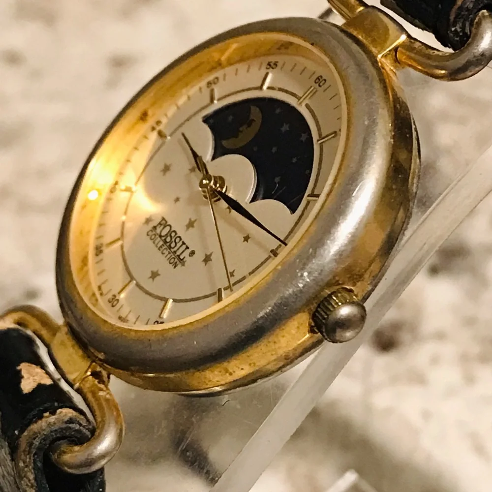 RARE 1984 FOSSIL COLLECTION MOON PHASE WATCH